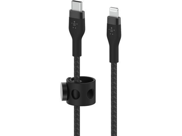 Кабели и Адаптери Belkin BoostCharge Pro Flex USB-C кабел с Lightning конектор, 1 метра, черен